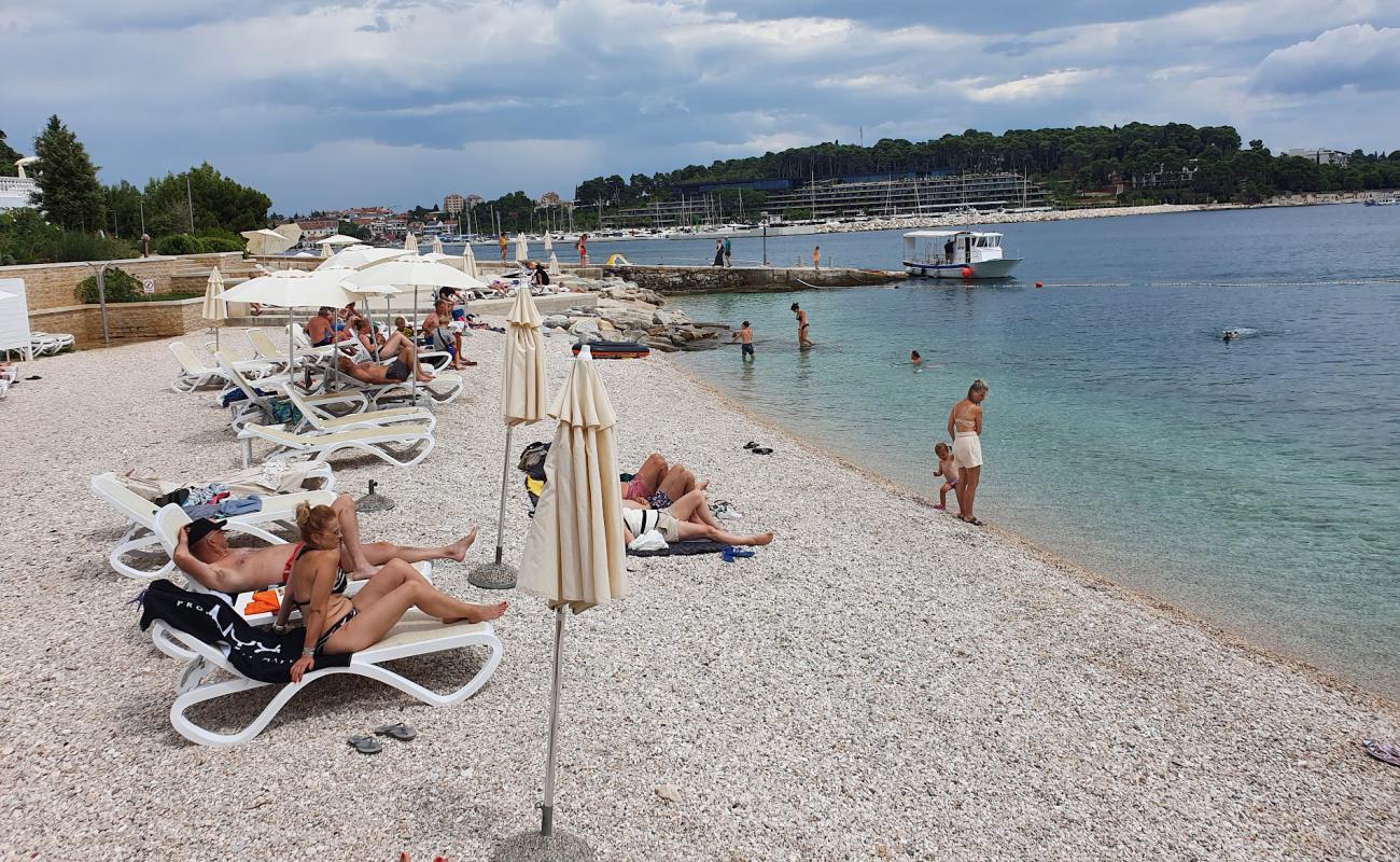 Foto af Hotel Katarina Beach med grå sten overflade