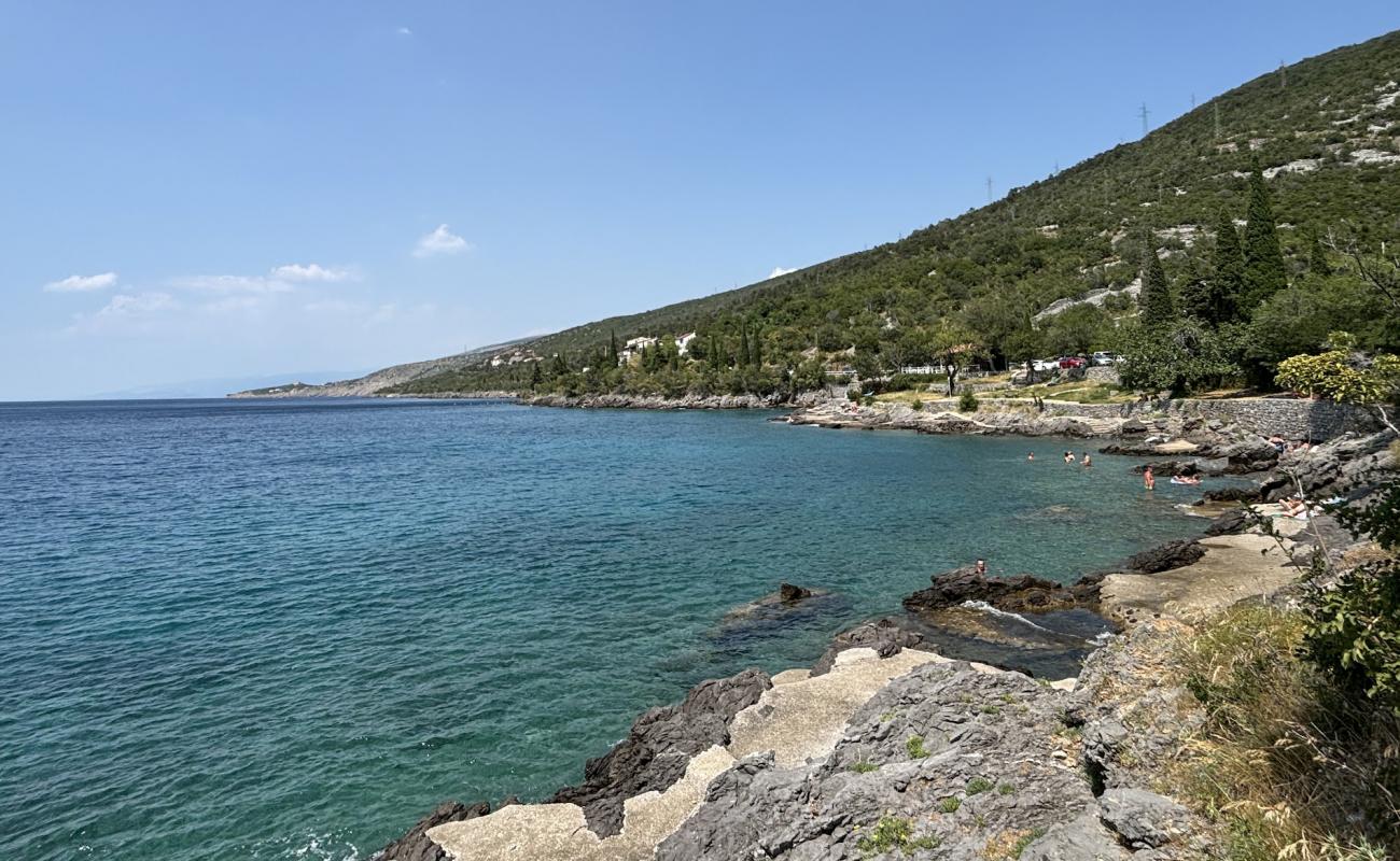 Foto af Kalic Beach med sten overflade