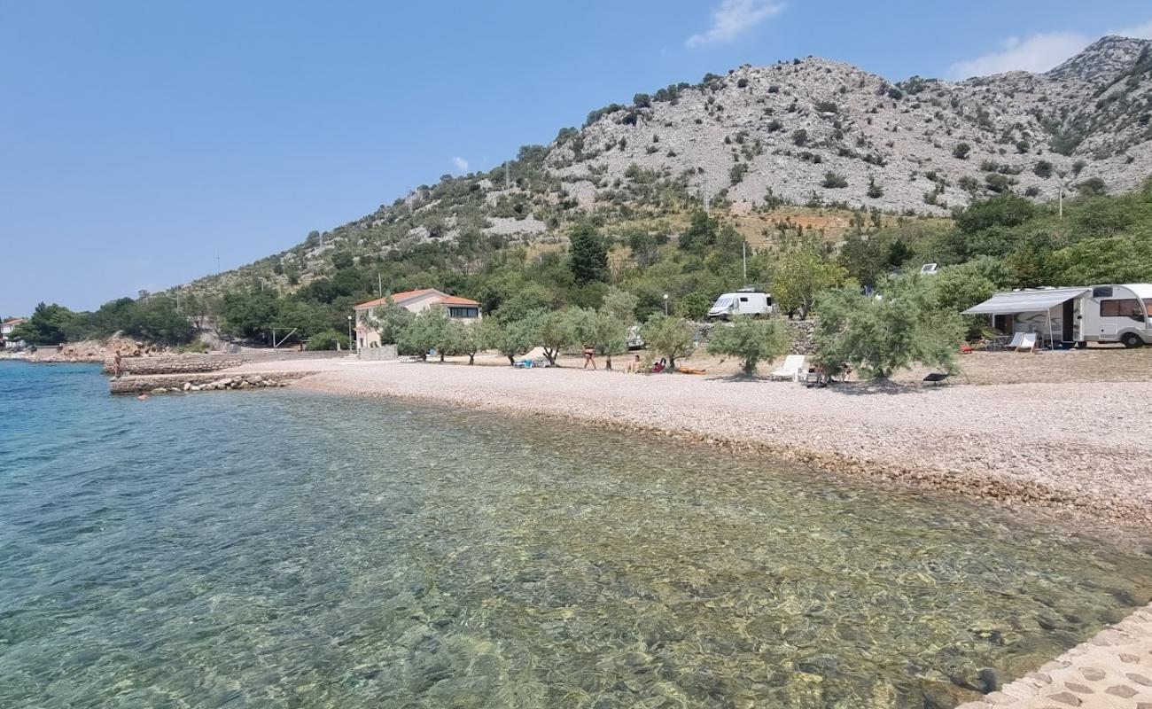 Foto af Zalo Beach med sten overflade