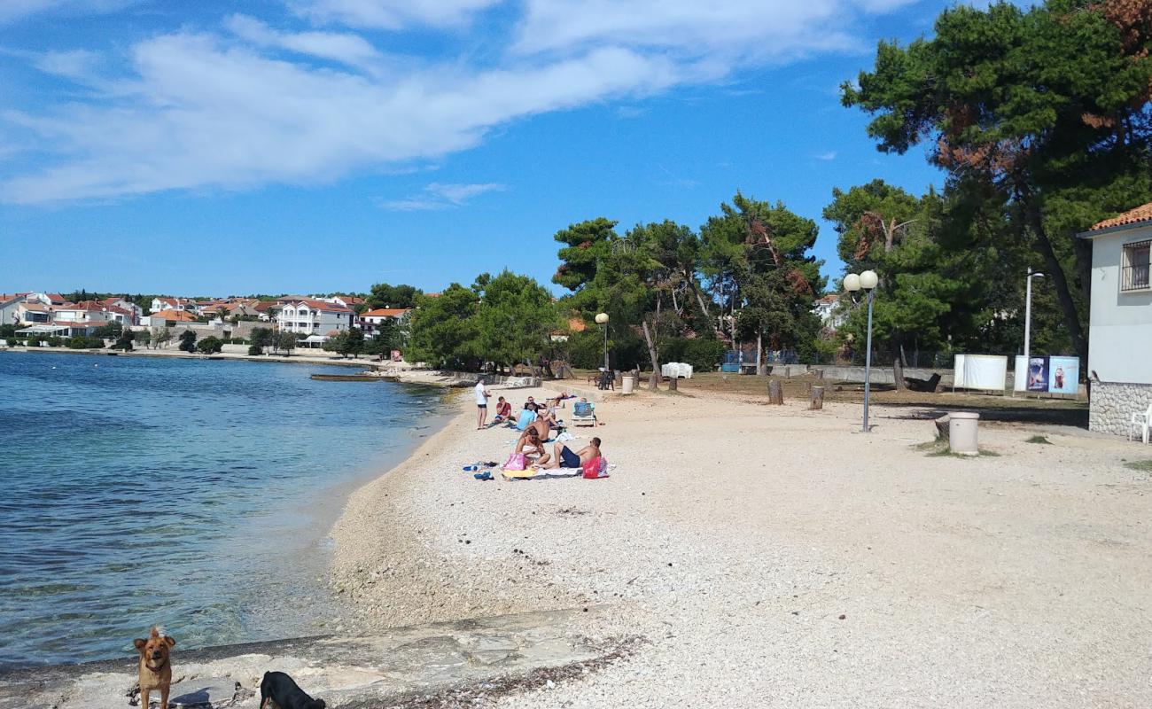 Foto af Mali Mlini Beach med grå sten overflade