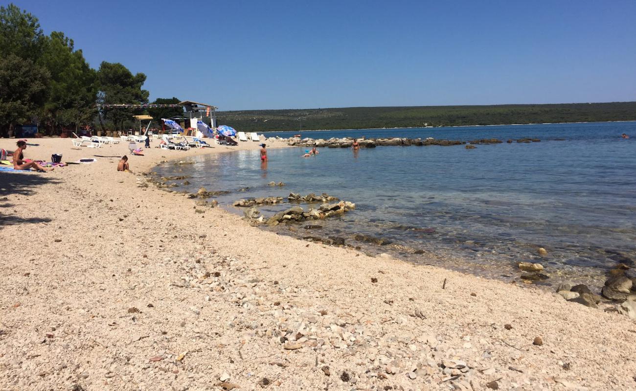 Foto af Plaza Ridimutak med sten overflade