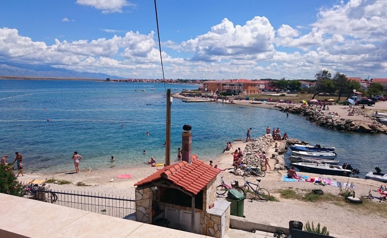 Foto af Plaza Brdonja med sten overflade