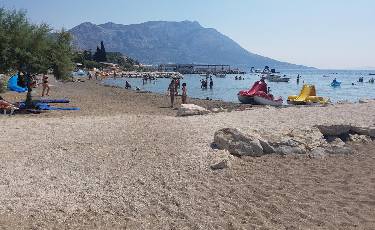 Foto af Plaza Golubinka med lys sand overflade