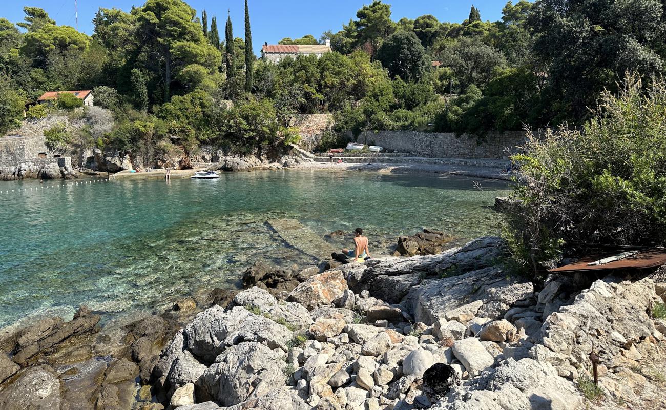 Foto af Don Divan Beach med grå sten overflade