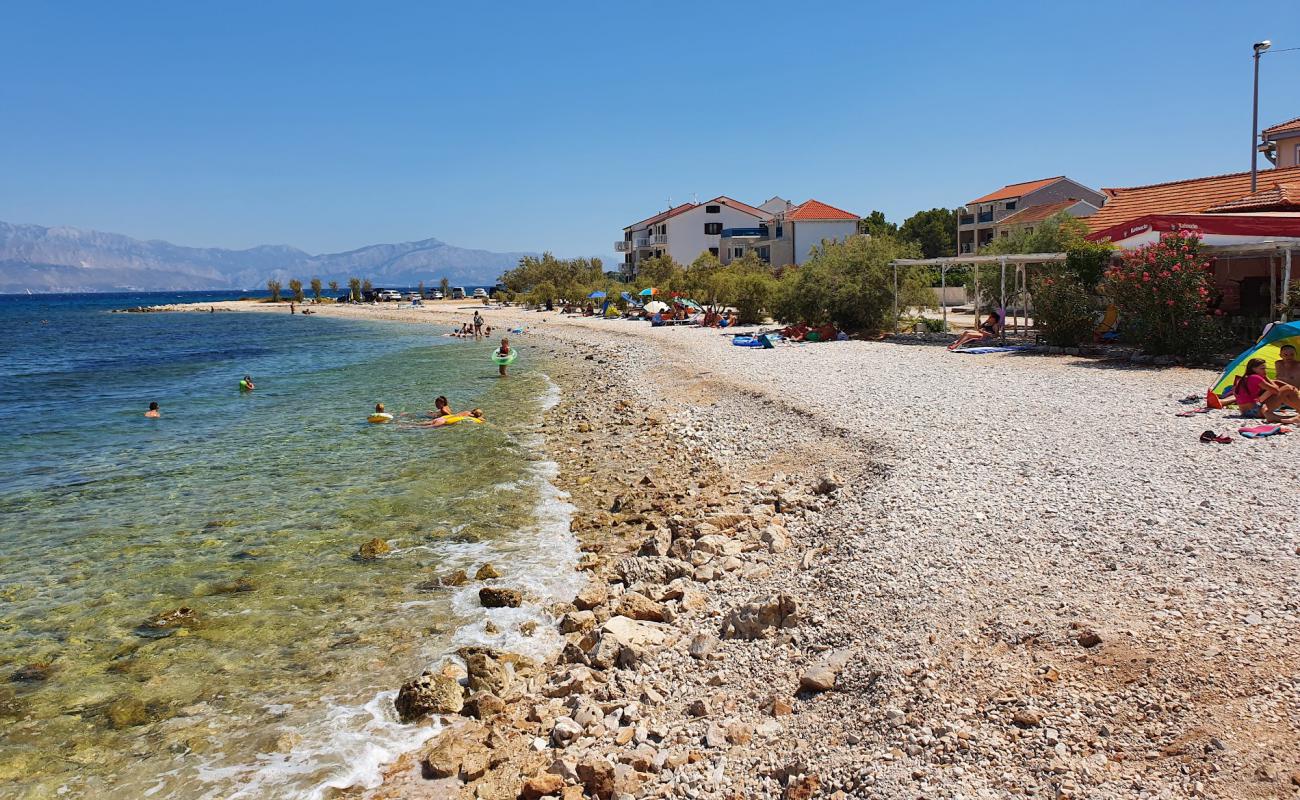 Foto af Gumonca Beach med let sten overflade