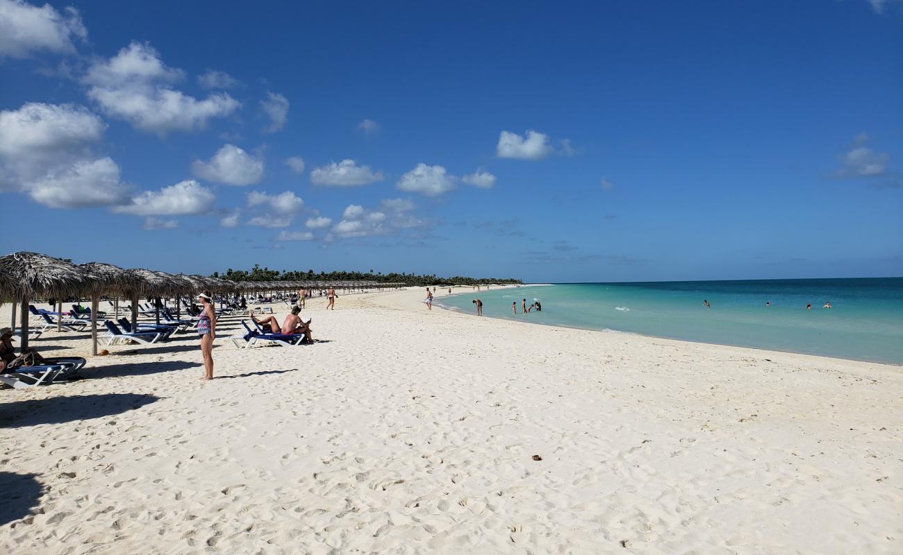 Foto af Flamenco Strand med hvidt fint sand overflade