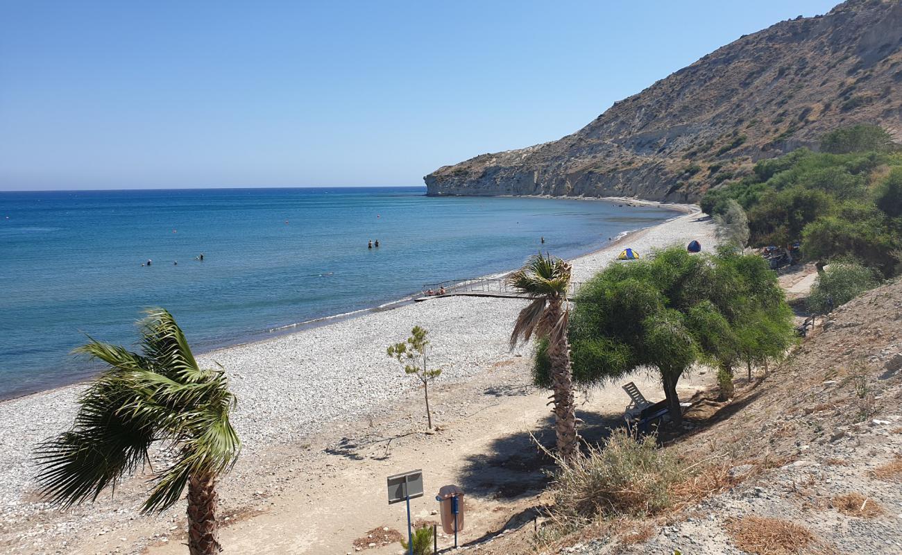 Foto af Pissouri beach med let sten overflade