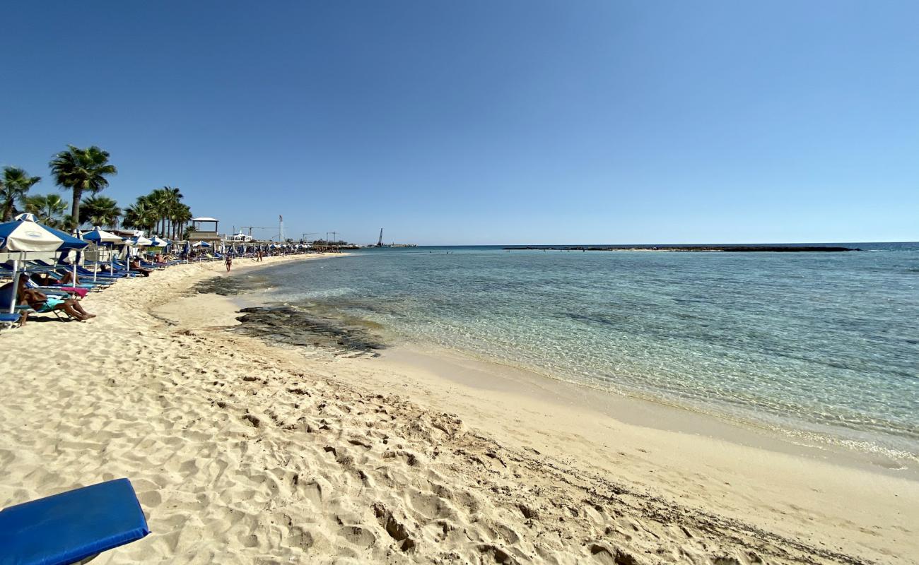 Foto af Ayia Thekla Stranden med lys fint sand overflade