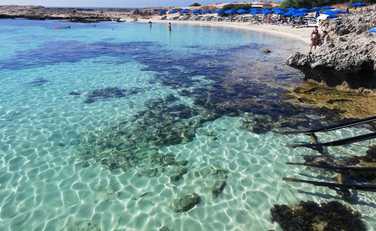 Foto af Makronissos strand med lys fint sand overflade