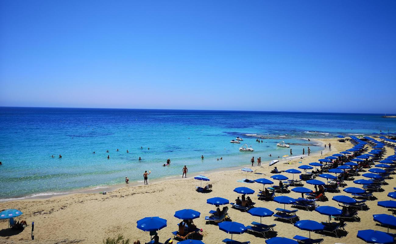 Foto af Glyki Nero Strand med lys fint sand overflade