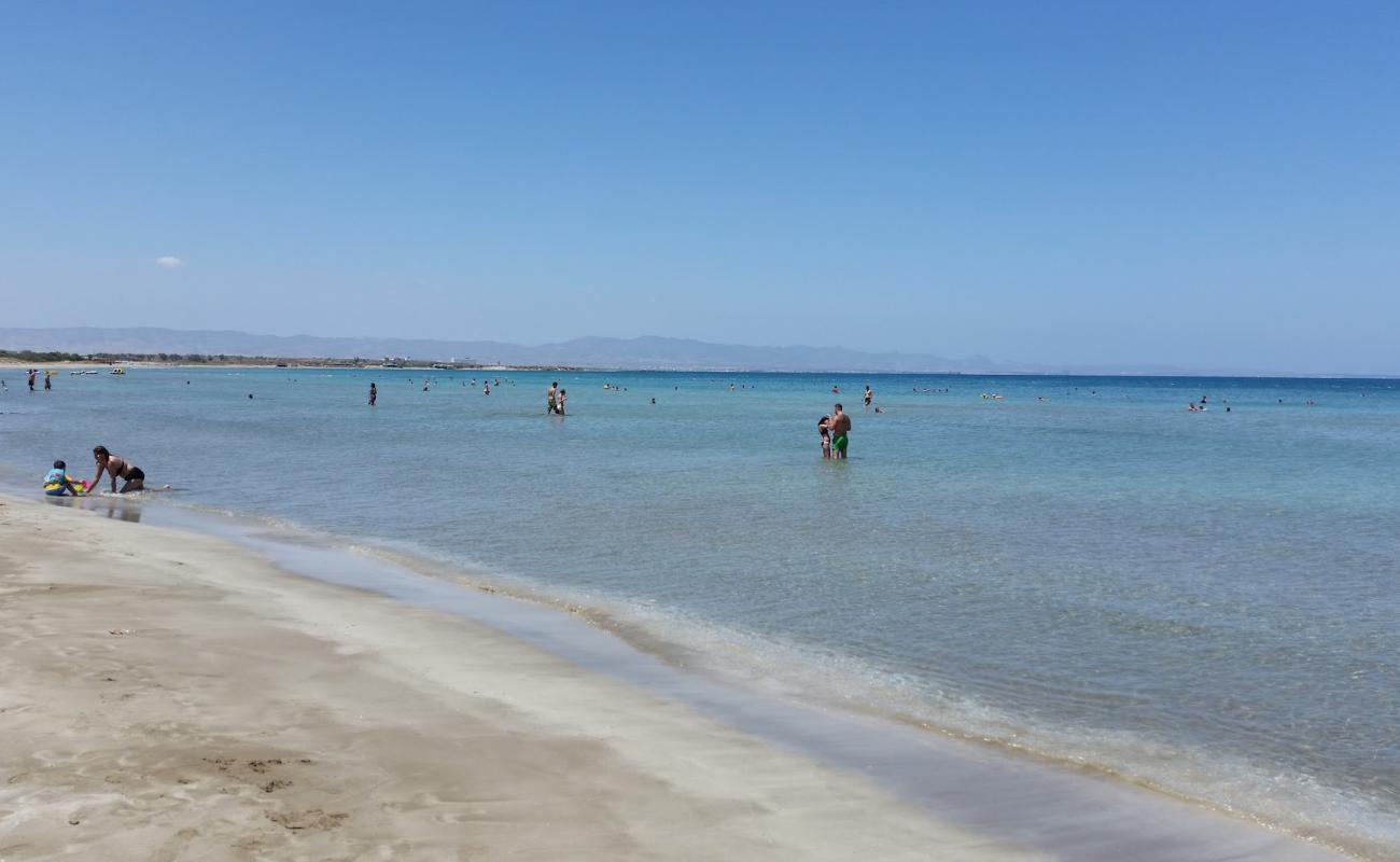 Foto af Glapsides beach med lys fint sand overflade