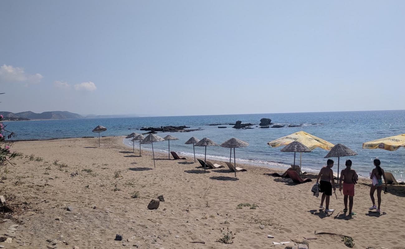 Foto af Kocareis beach med lys sand overflade