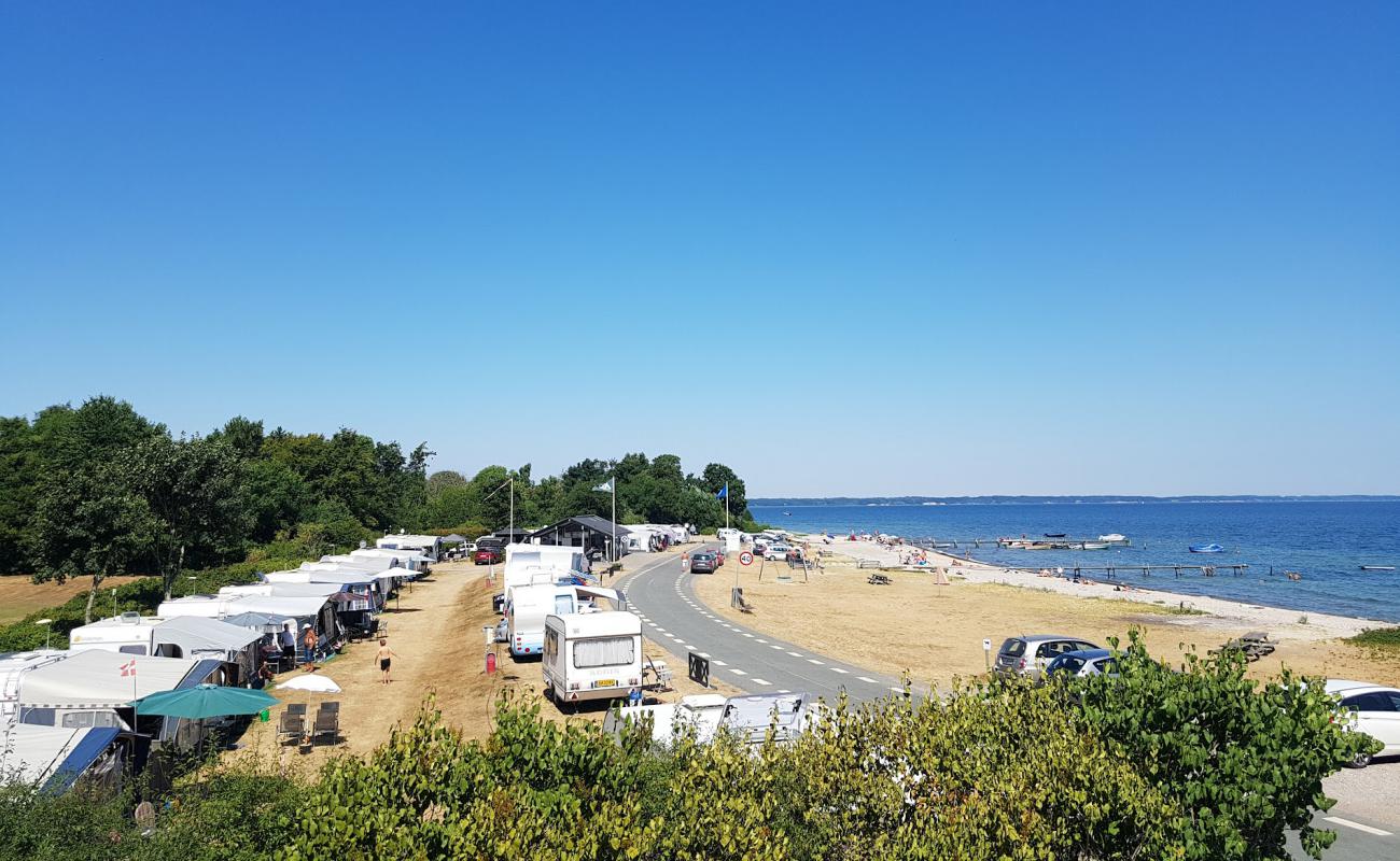 Foto af Loddenhøj Strand med let sand og småsten overflade