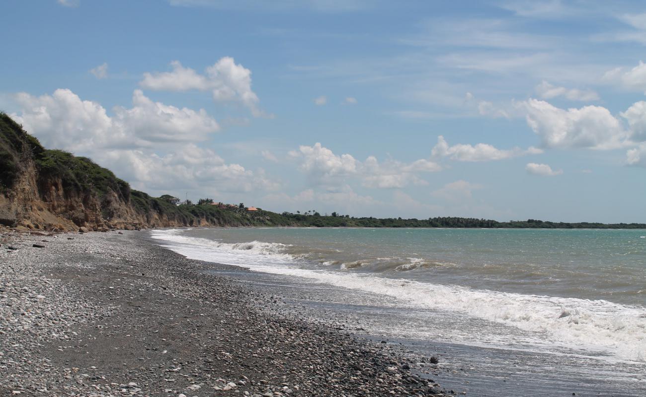 Foto af Sombrero beach med grå sand overflade