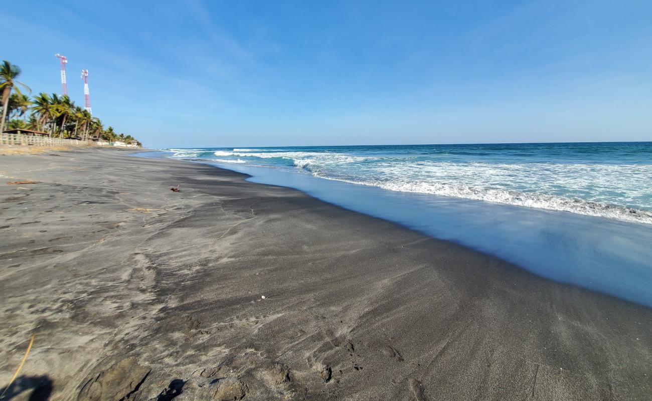 Foto af Amatecampo beach med grå sand overflade