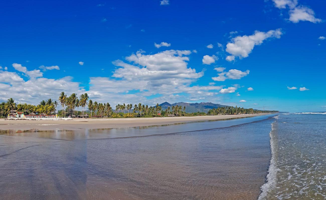 Foto af El Espino beach med grå sand overflade