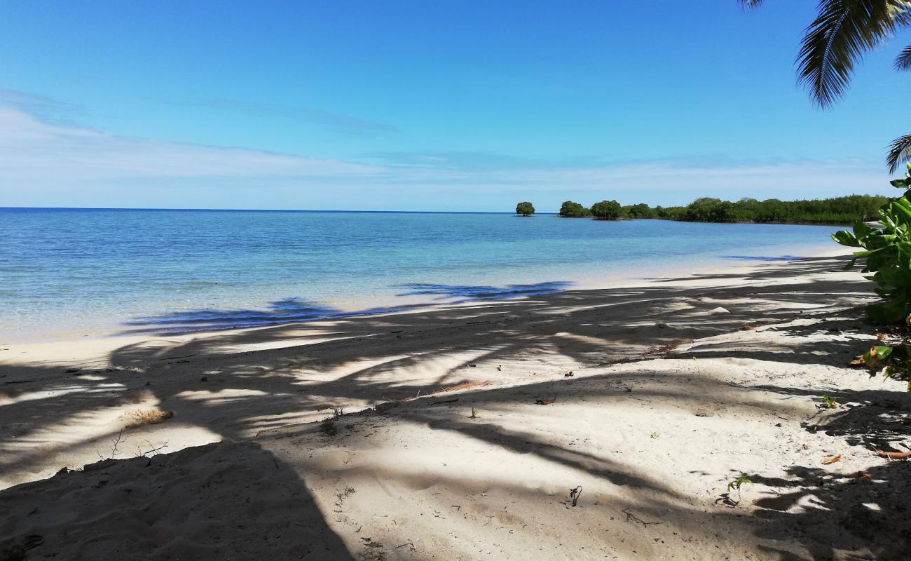 Foto af Nukubati Beach med lys sand overflade