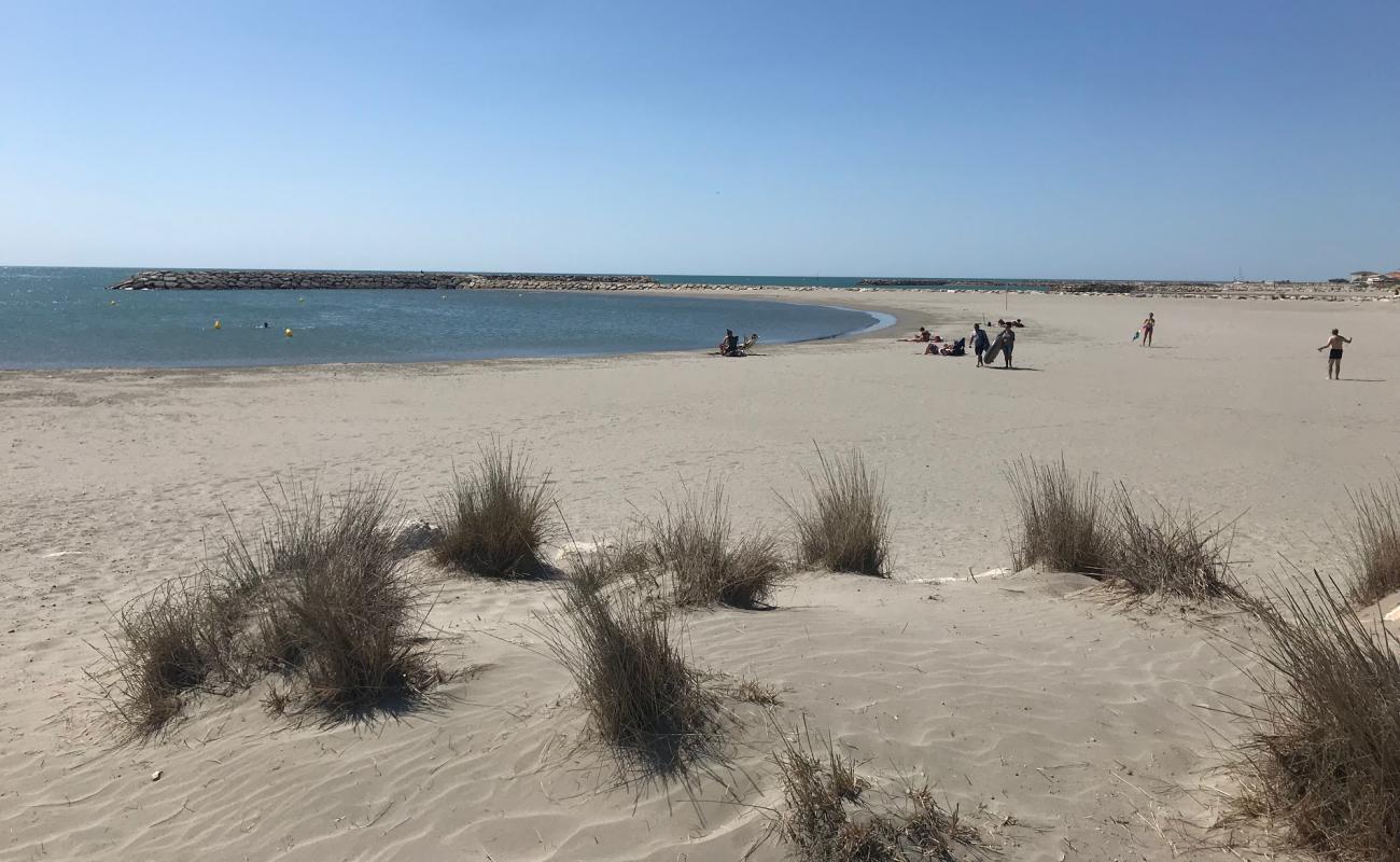 Foto af St. Marie de la Mer med lys fint sand overflade