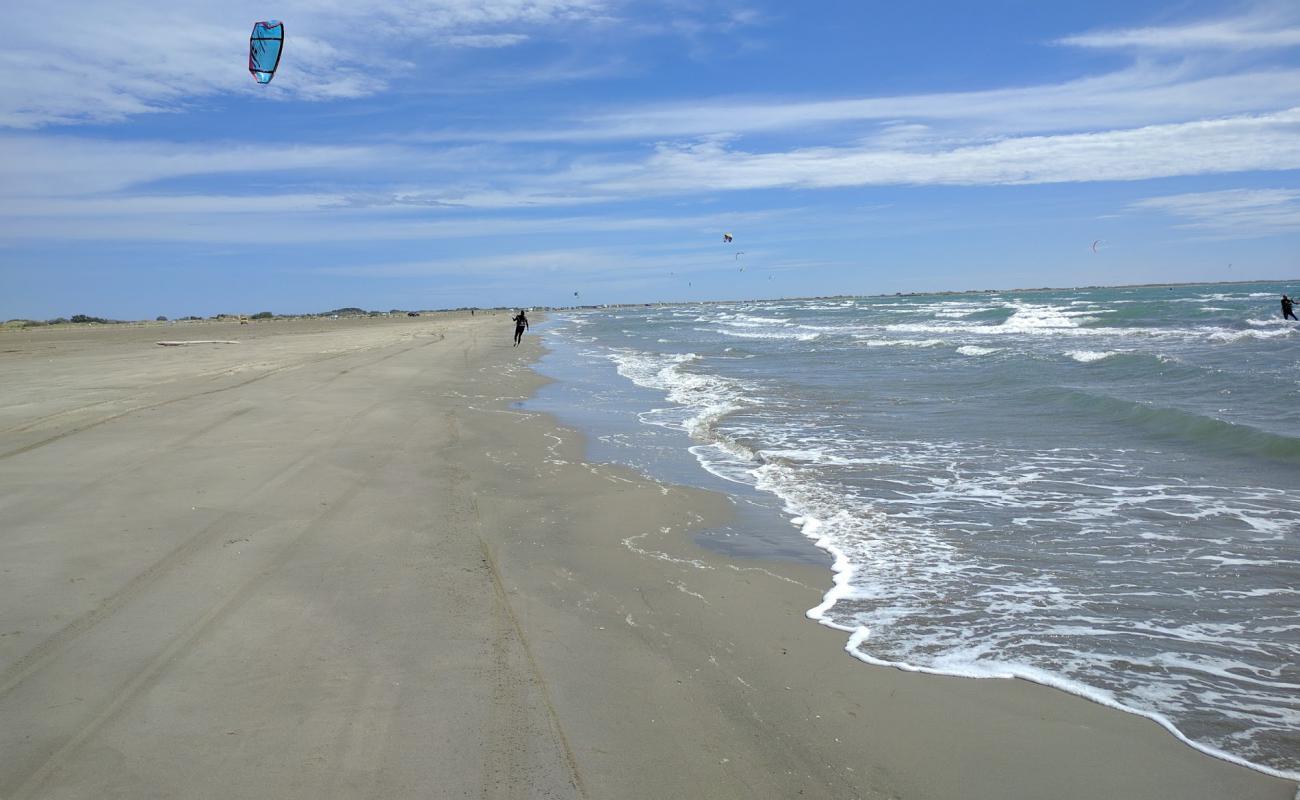 Foto af Plage de Beauduc med lys fint sand overflade