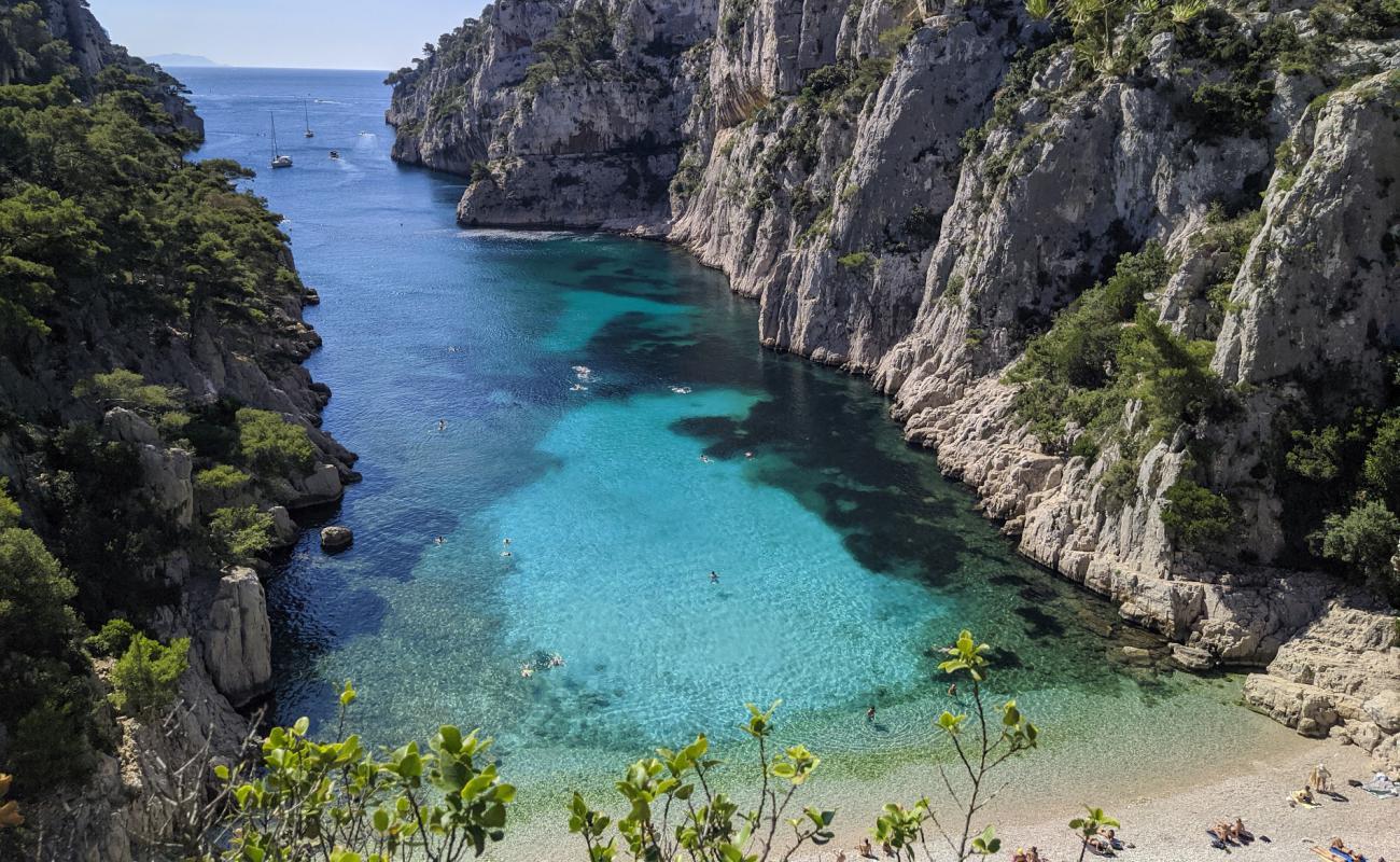 Foto af Stranden Calanque d'En-Vau med let sten overflade