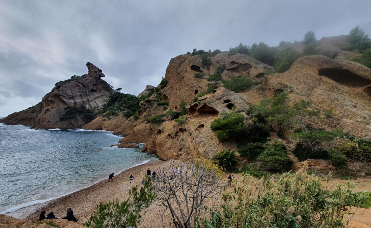 Foto af Calanque de Figuerolles med brunt sand og sten overflade