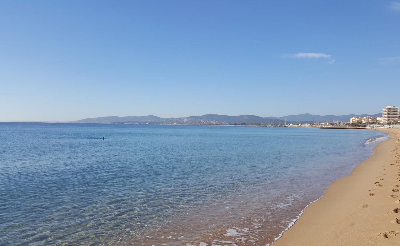 Foto af Frejus Strand med lys fint sand overflade