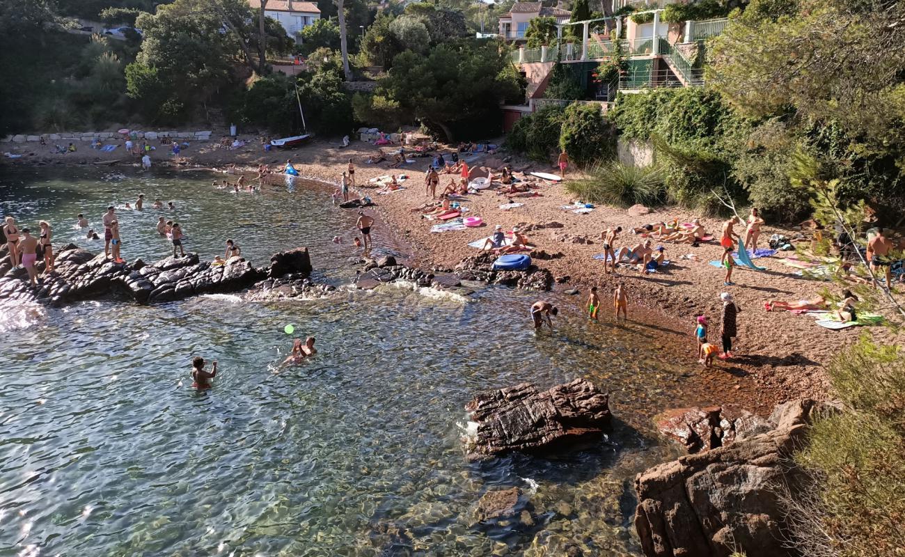 Foto af Plage du Fournas med brun sten overflade