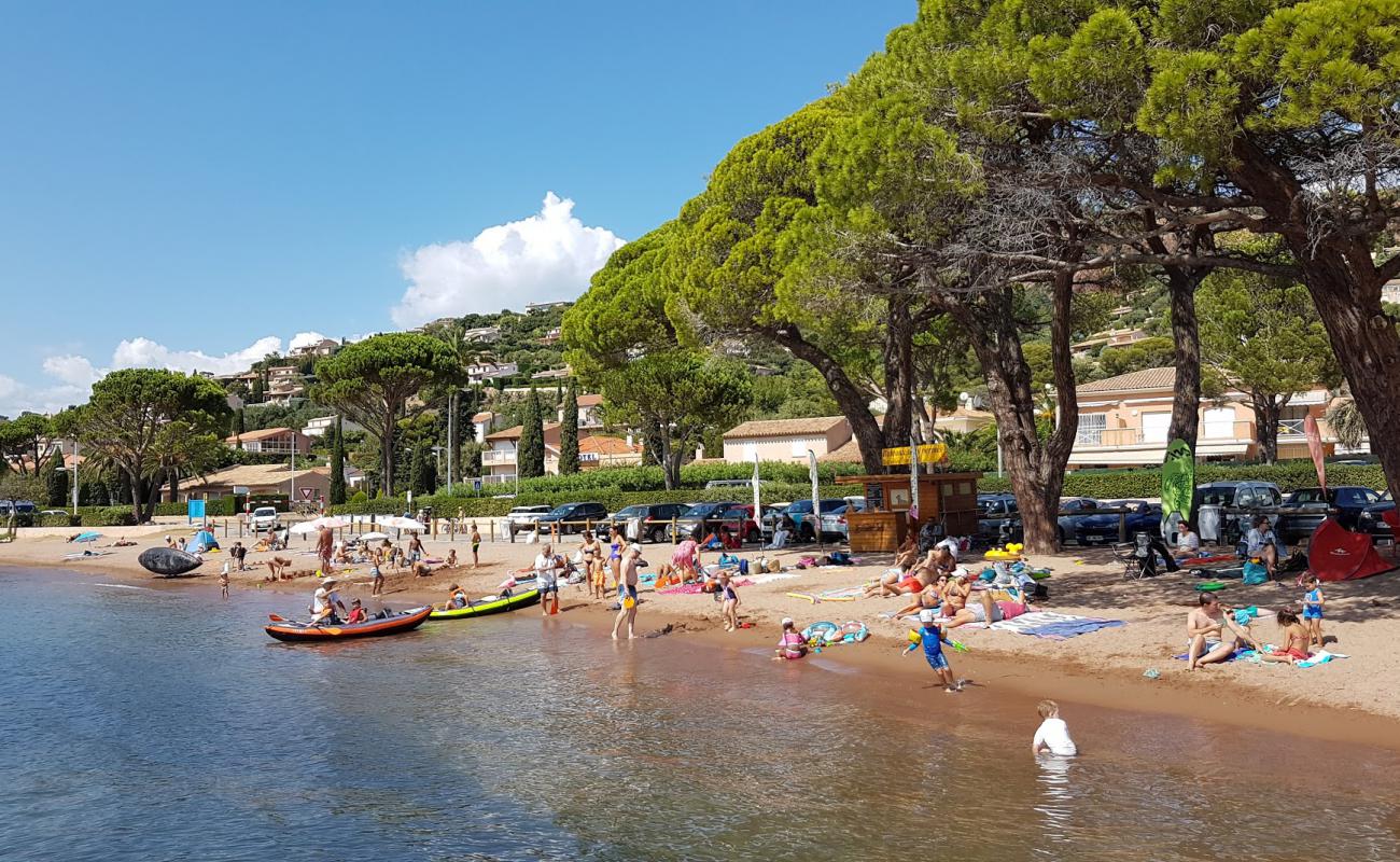 Foto af Agay Strand med lys sand overflade