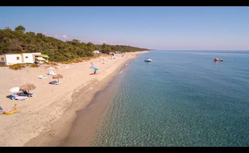 Foto af Stintino beach med lys sand overflade