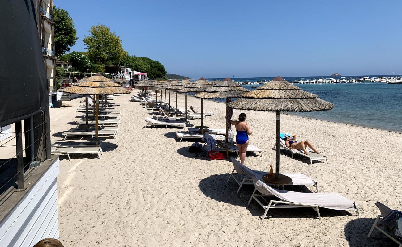 Foto af Pinarello beach med lys fint sand overflade