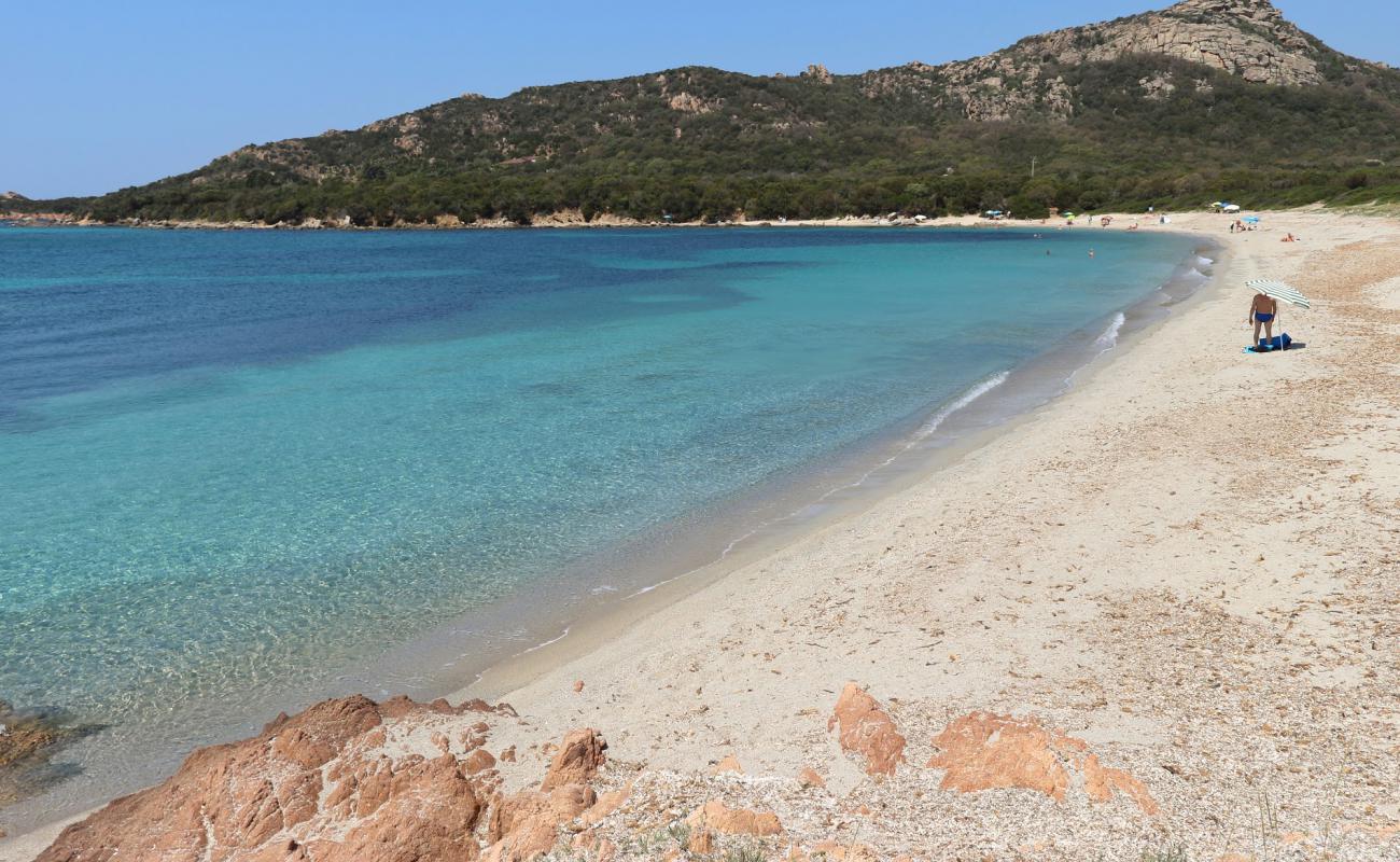 Foto af Chevanu beach med lys sand overflade