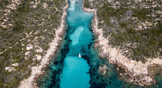 Cala Longa beach