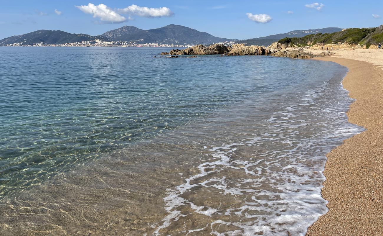 Foto af Capitello beach med lys fint sand overflade