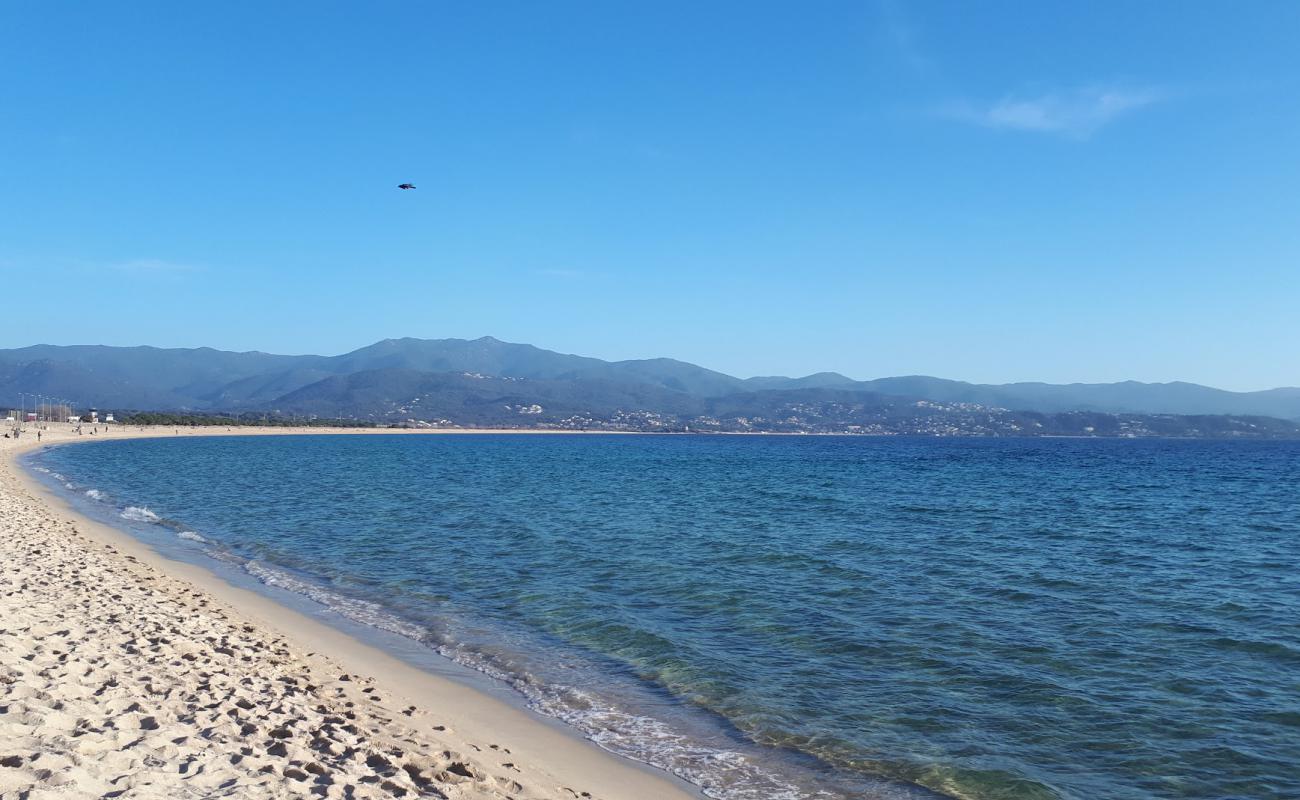 Foto af Ricanto Stranden med lys fint sand overflade