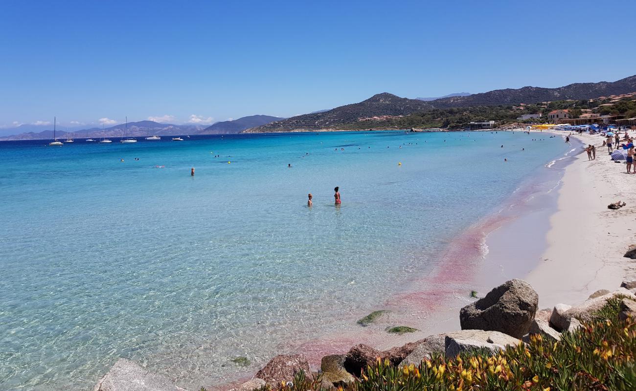 Foto af Plage Ile Rousse med lys fint sand overflade