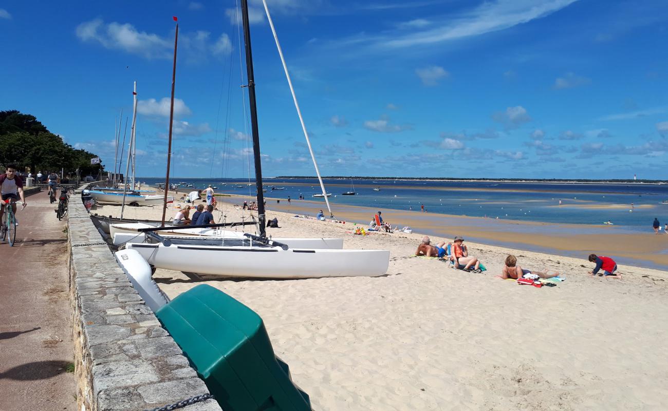 Foto af Plage des Arbousiers med lys sand overflade