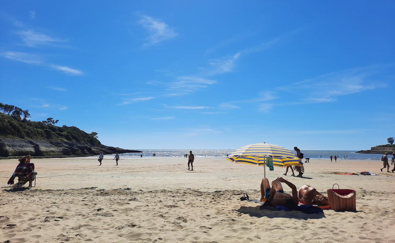 Foto af Plage de Nauzan med brunt sand overflade