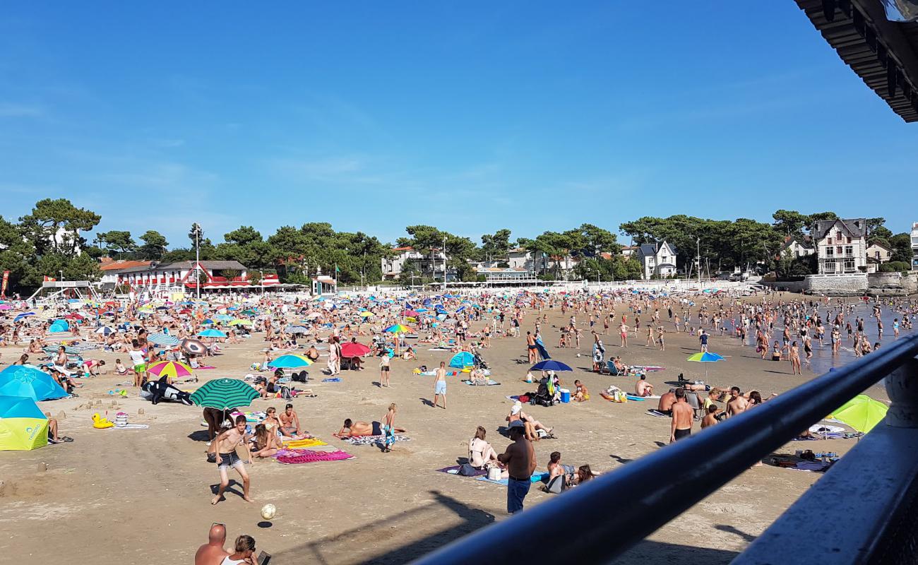 Foto af Plage du Bureau med brunt sand overflade