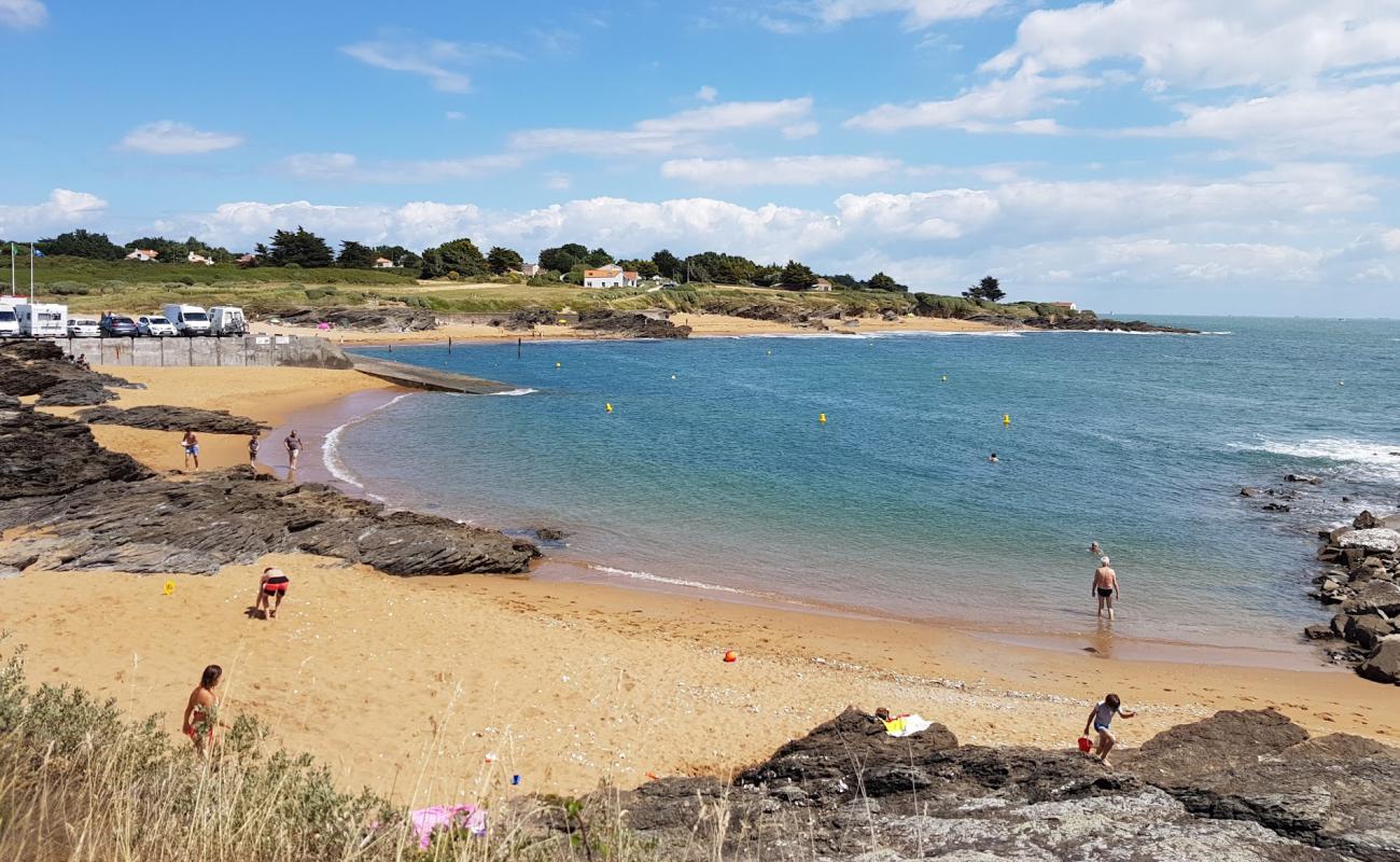 Foto af Portmain beach med lys sand overflade