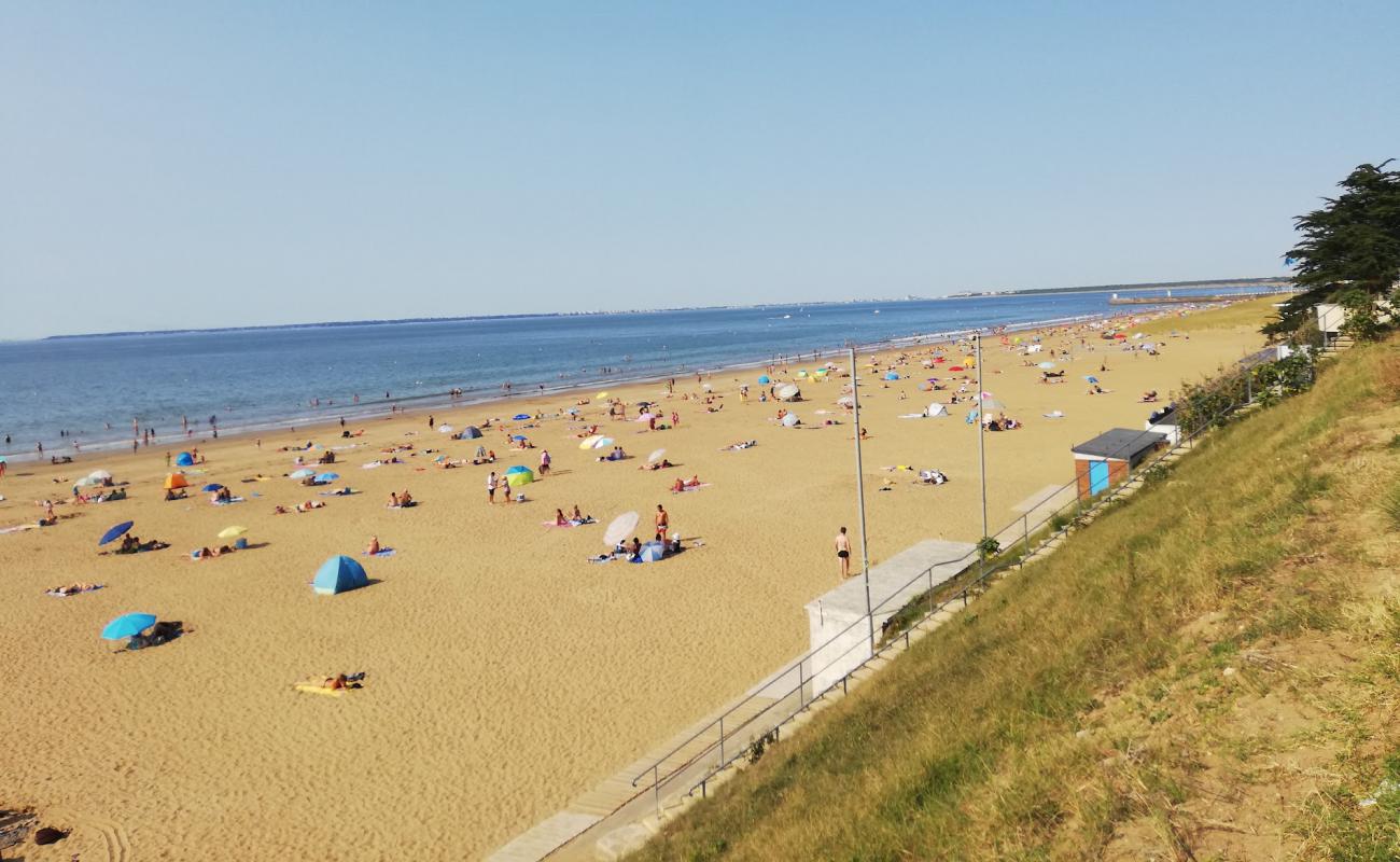 Foto af Grande Plage De Tharon med lys sand overflade