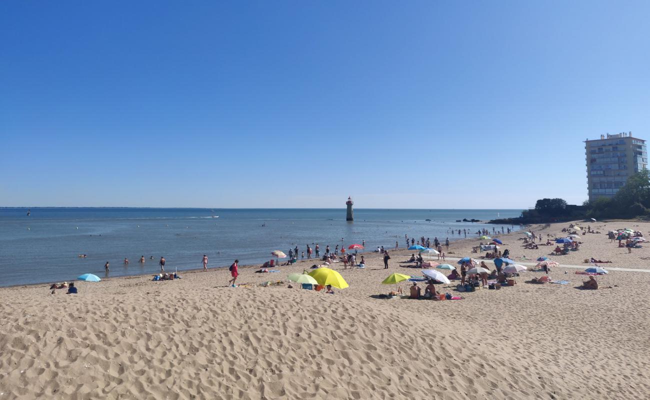 Foto af Villes-Martin beach med lyst sand & sten overflade