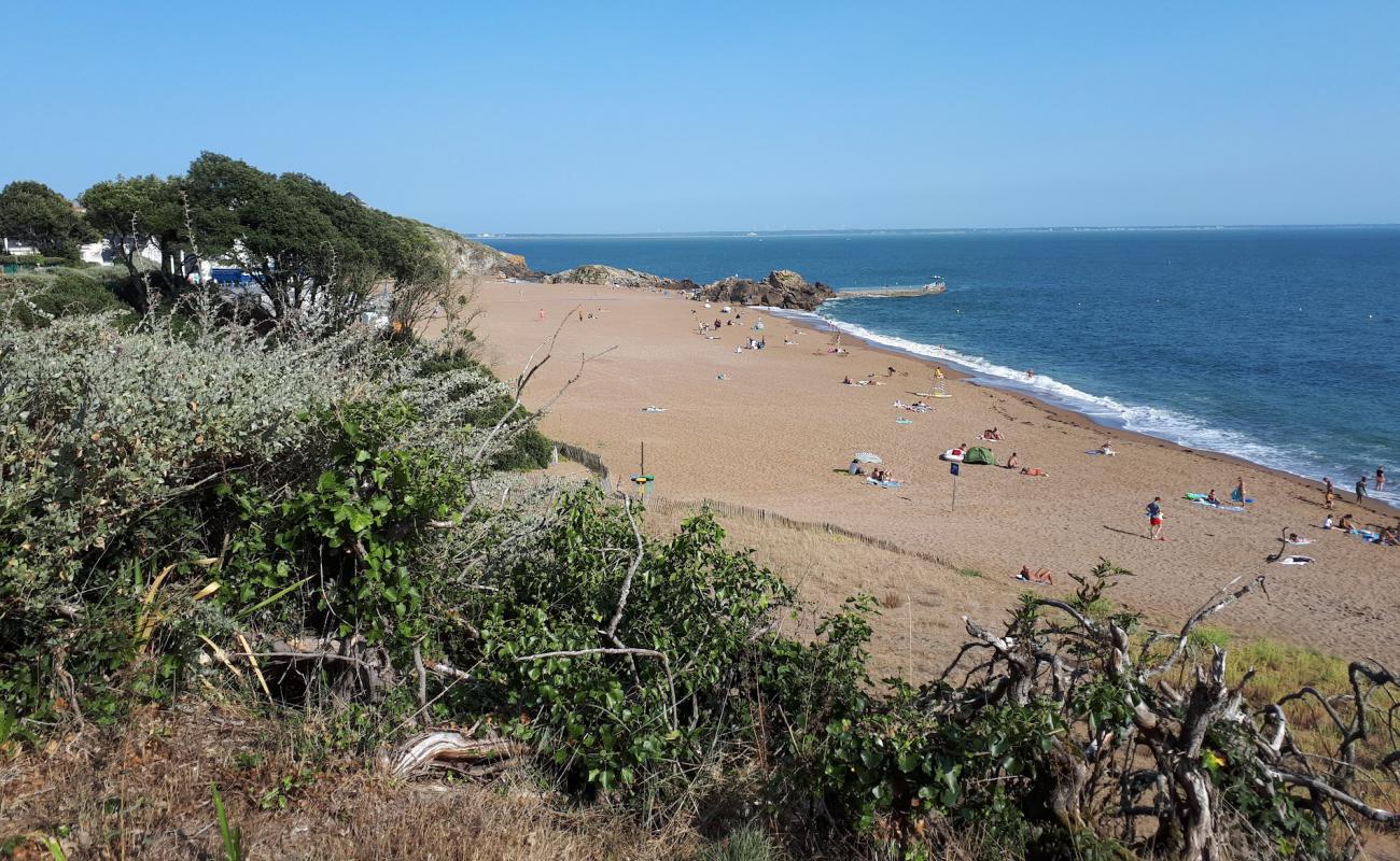 Foto af Saint-Marc beach med lyst sand & sten overflade