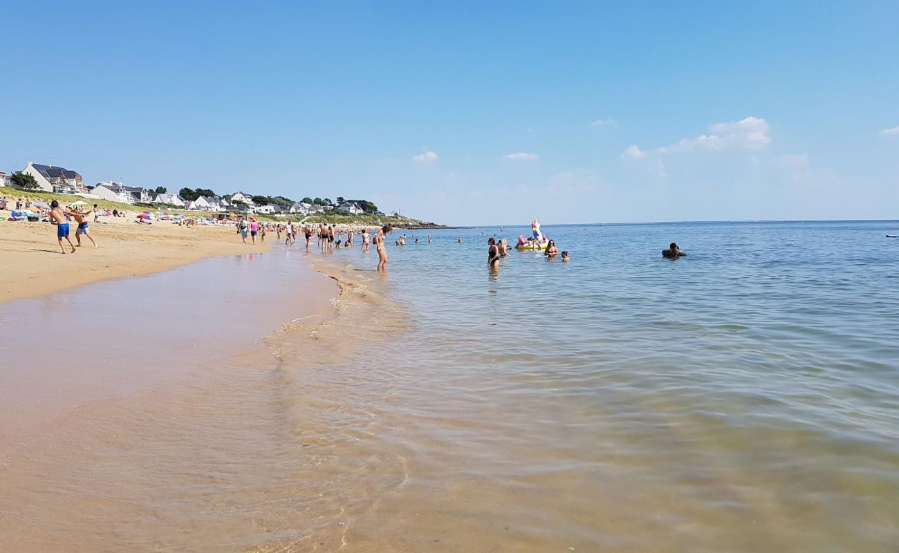 Foto af Bonne-Source beach med hvidt sand overflade