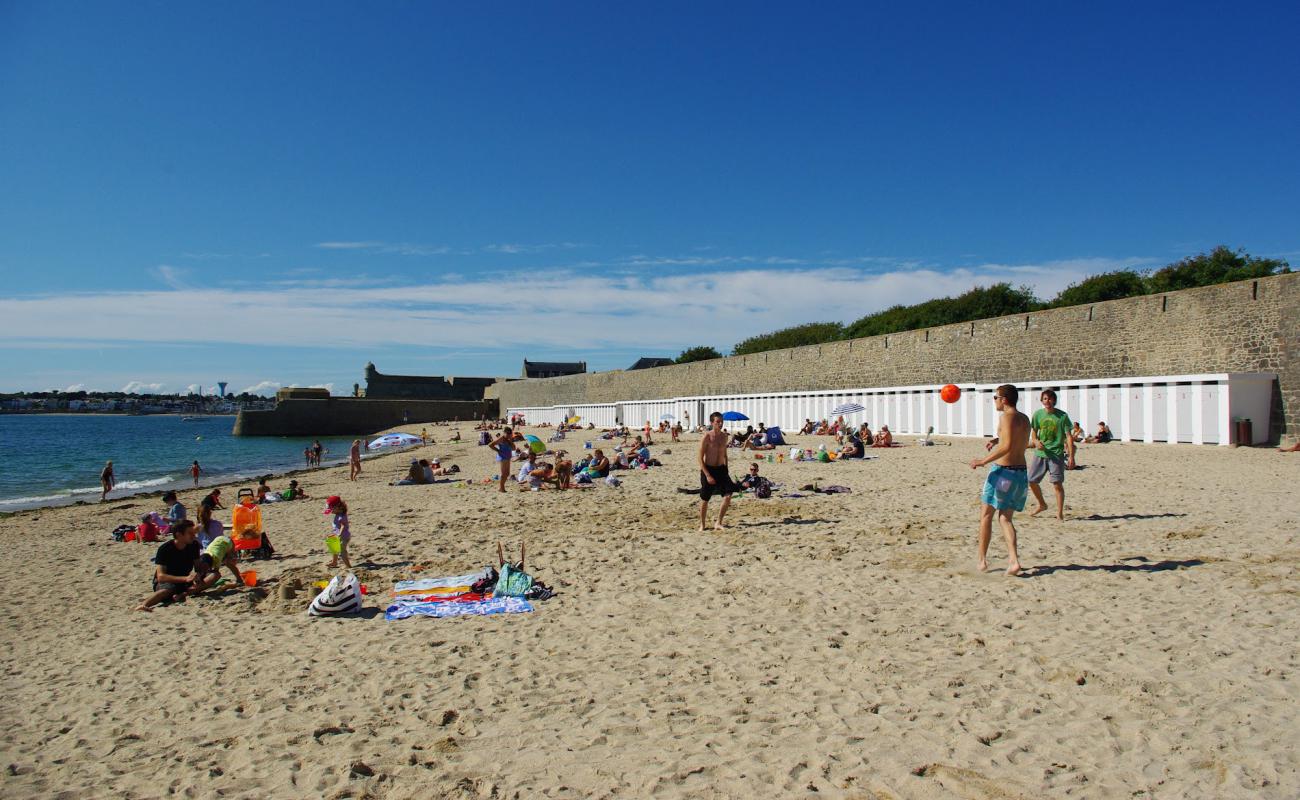 Foto af Port-Louis beach med lys sand overflade