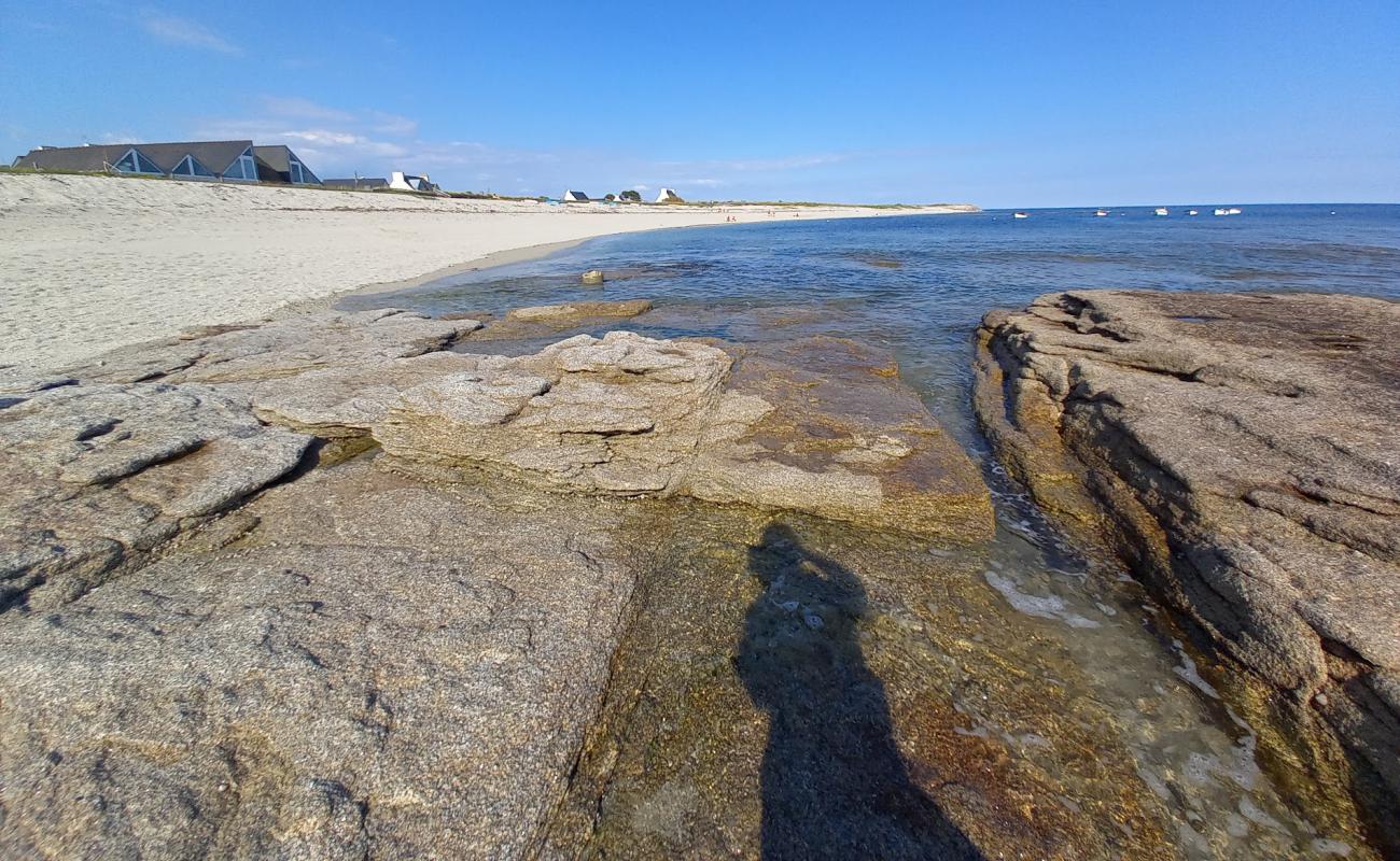 Foto af Pors Treillen med hvidt sand overflade