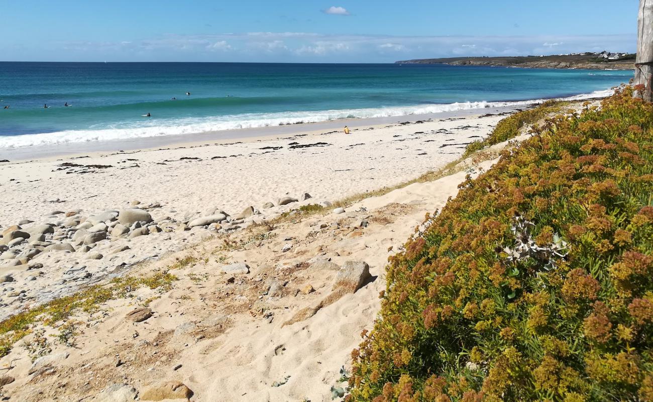 Foto af Plage de Saint Tugen med hvidt sand overflade