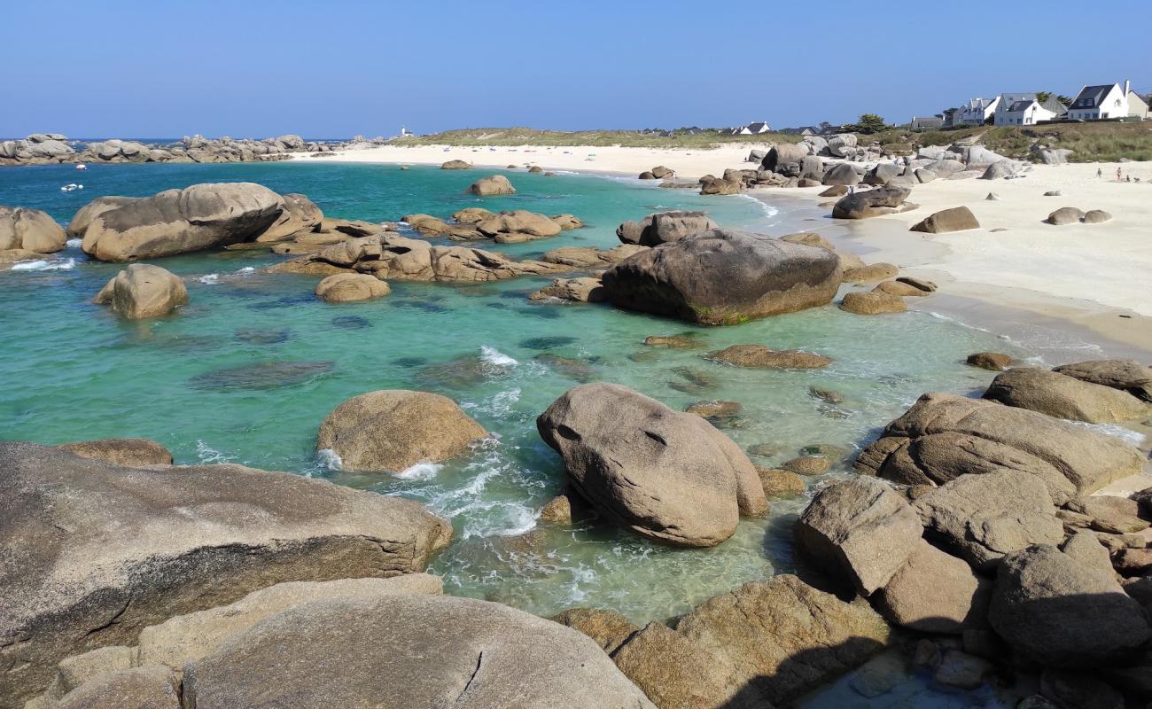 Foto af Plage Kerlouan med lys fint sand overflade