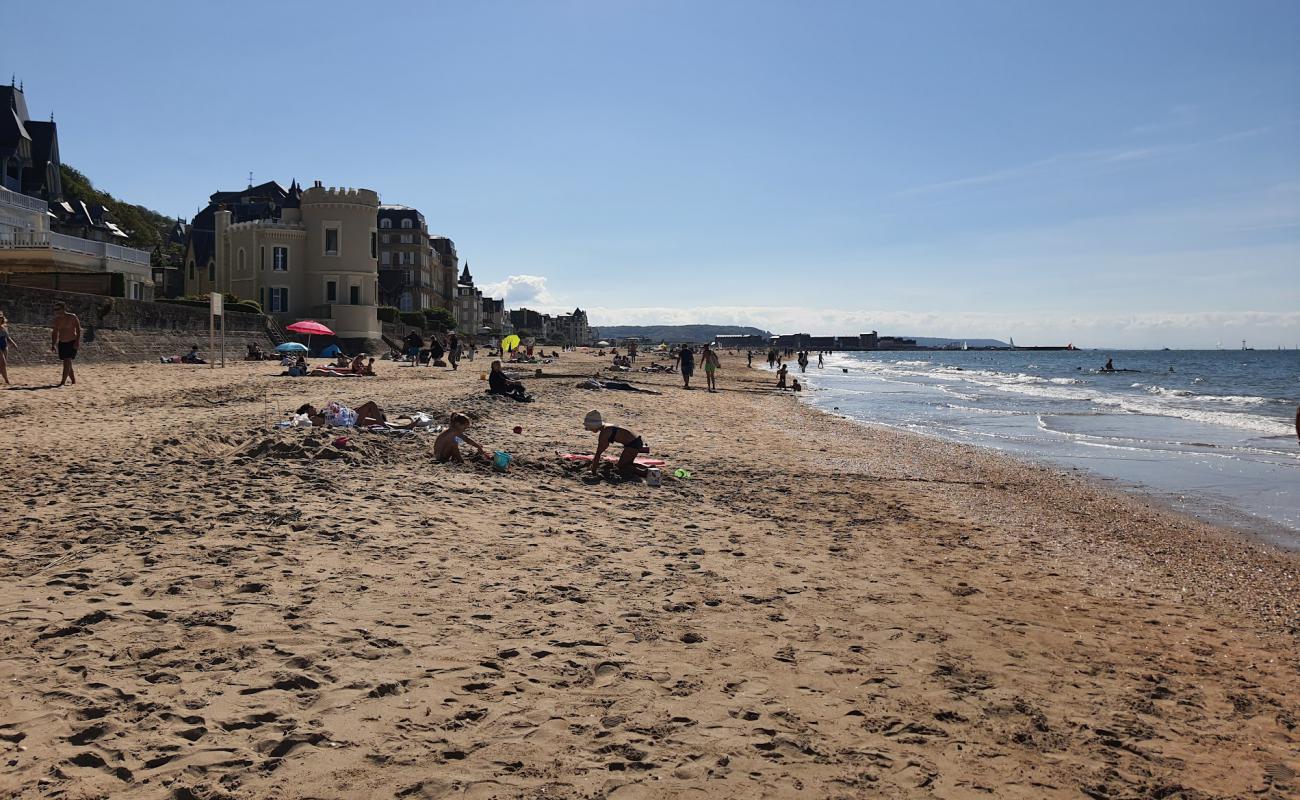 Foto af Trouville Strand med lys sand overflade