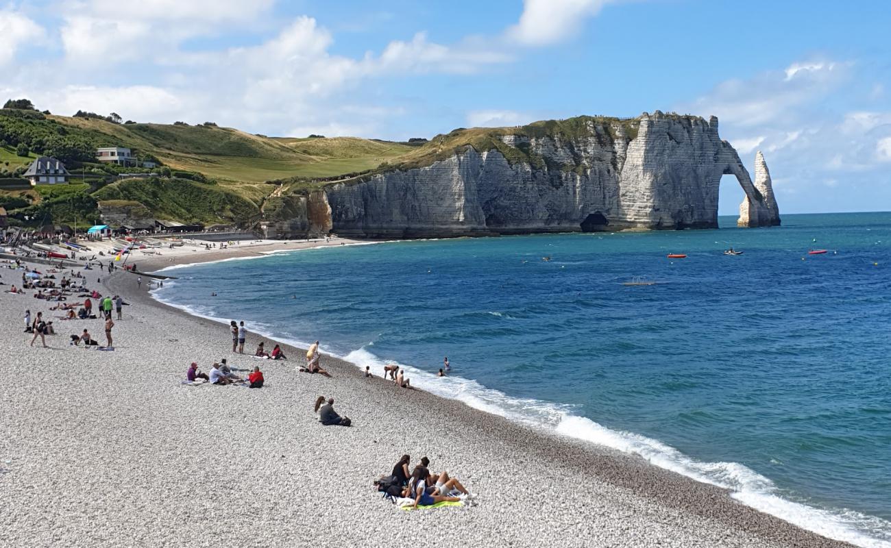 Foto af Etretat Strand med let sten overflade