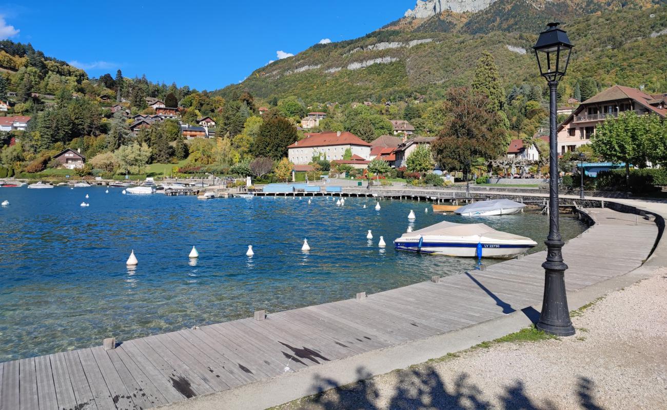 Foto af Plage de Baie de Talloires med betonovertræk overflade